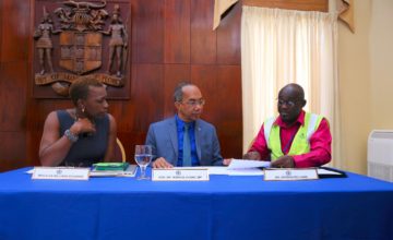 Stakeholders Must Work Together to Ensure Efficiency at Ports, Minister Chang