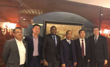 Minister Chang Speaks with Investors in China