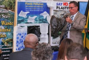 Gov’t Announces Ban on Some Plastics and Polystyrene Foam