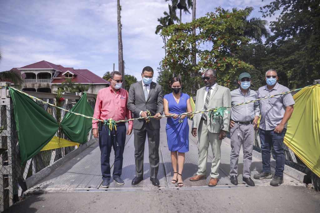 Prime Minister Opens East Palm Bridge in Port Antonio, Portland