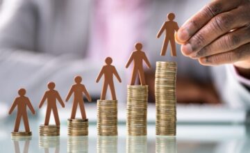 Historic Minimum Wage Increase Takes Effect Amid Sharp Decline in Poverty